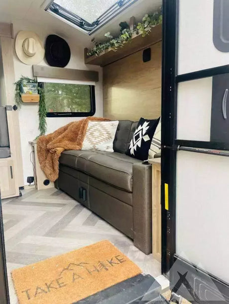BRAND NEW Ember 191MDB Max Solar Travel Trailer — used overland trailer for sale in Golden, CO (photo 4)
