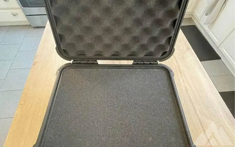 BRAND NEW in BOX PELICAN 1400 case — new cases & cargo boxes for sale (photo 2) — photo 2