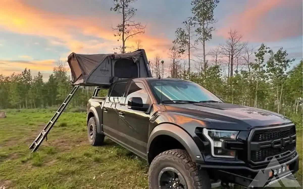 Bushveld all season hard shell roof top tent — used rooftop tents for sale