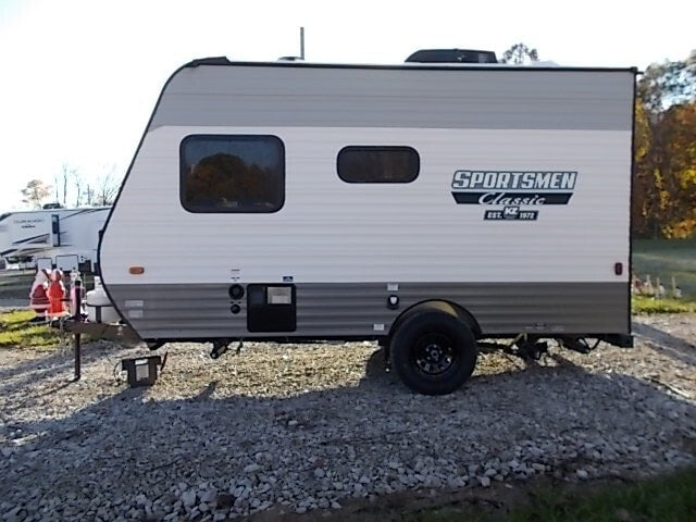  is ready for adventure.|A sleek — photo 2
