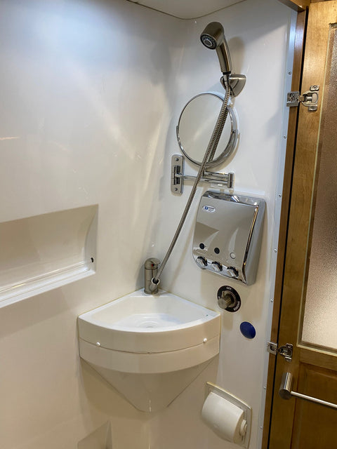 Silver Arrow - Premium Mercedes Sprinter Van — photo 5