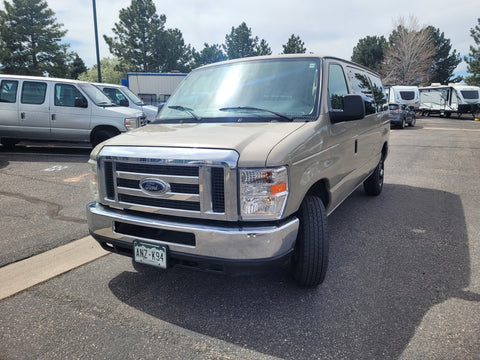 Kenosha 12-Passenger overland rental