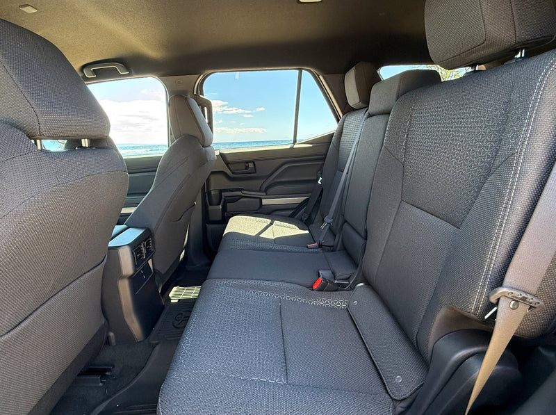  ideal for your next RV rental road trip. Comfortable seating for travel.|Modern SUV interior — photo 7