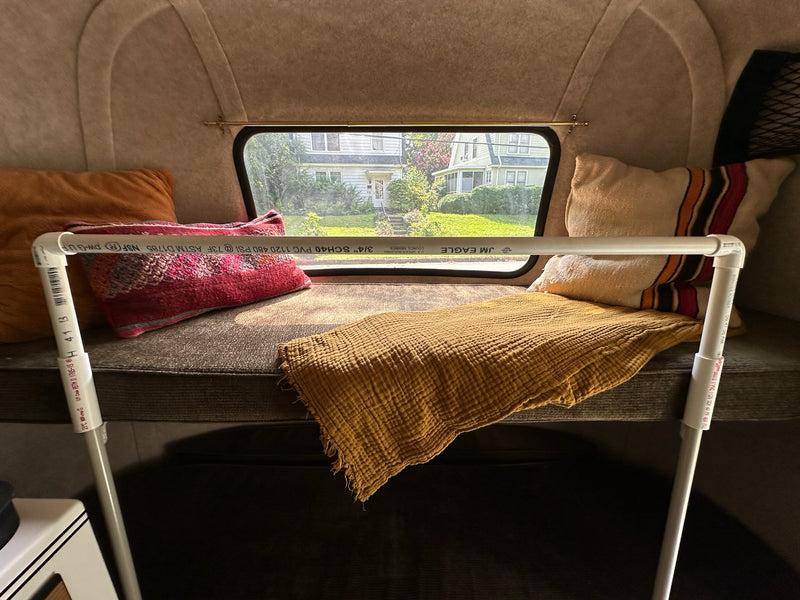 Scamp 13' Travel Trailer (2011) — photo 7