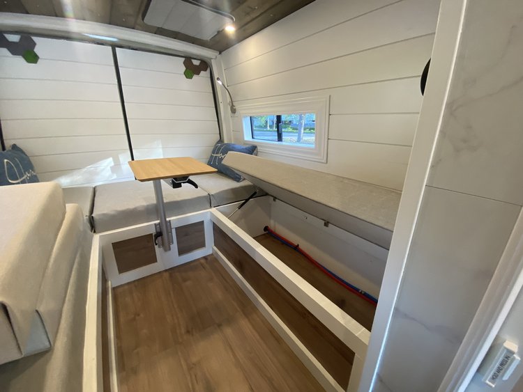  featuring a bed — photo 14