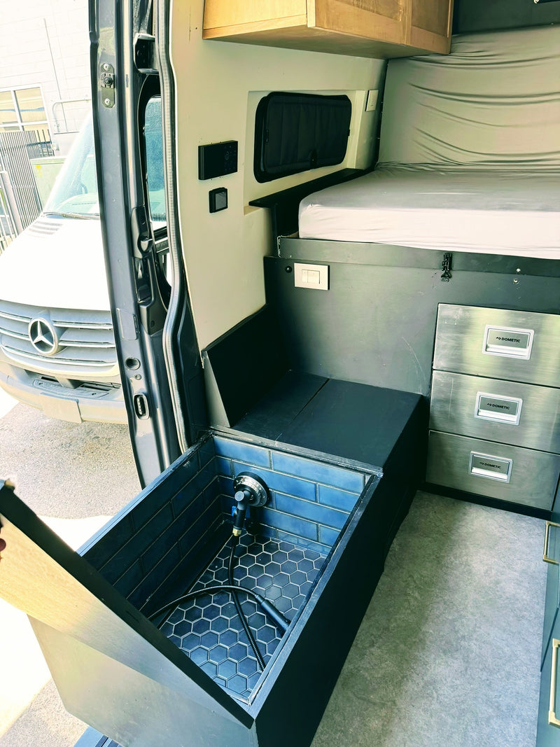 Dometic drawers — photo 6