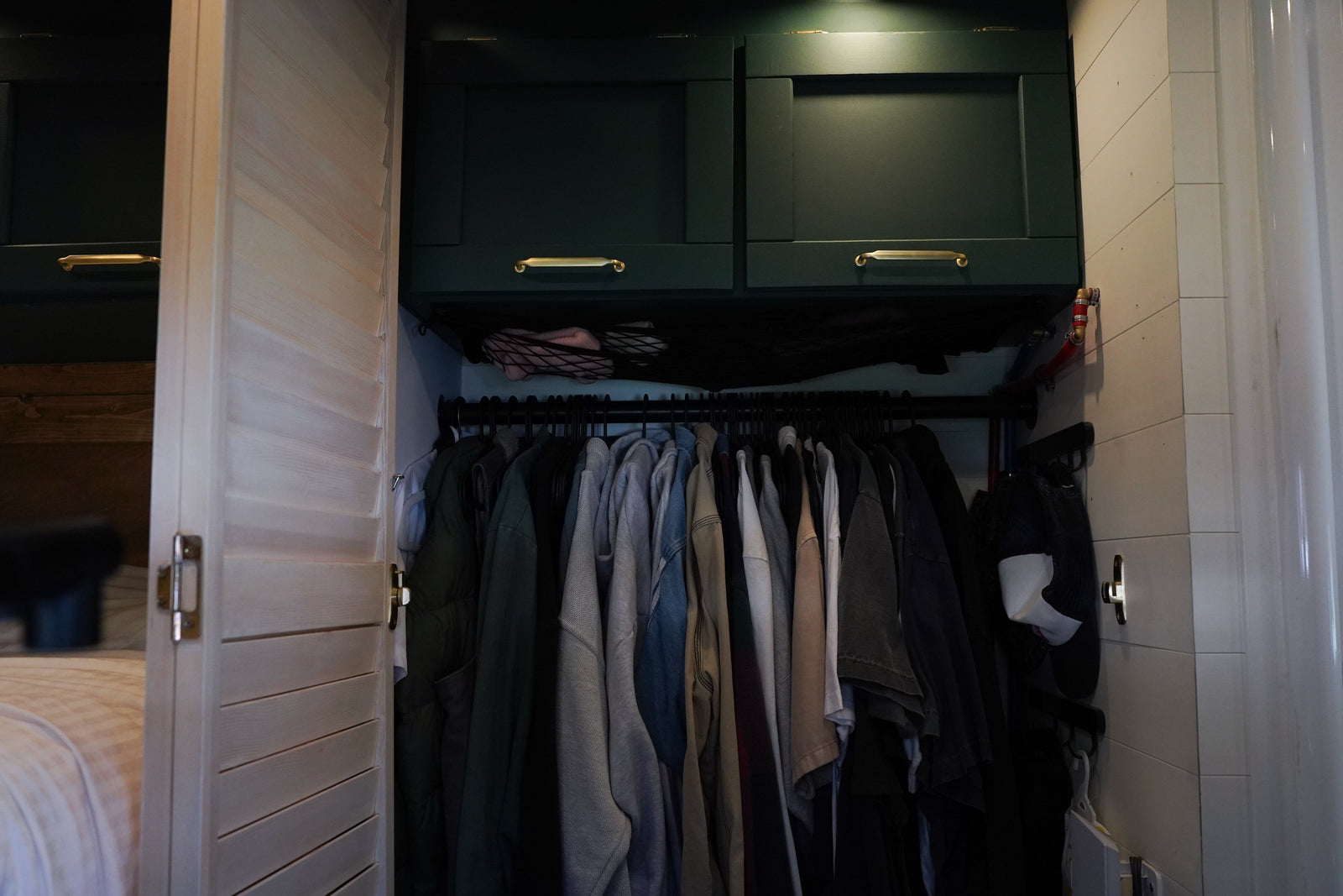 Off Grid Cozy Cowboy Van