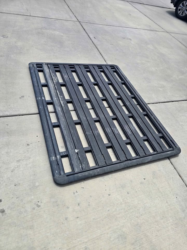 Rhino Rack 71x52 in Riverton, UT (photo 1) — photo 1