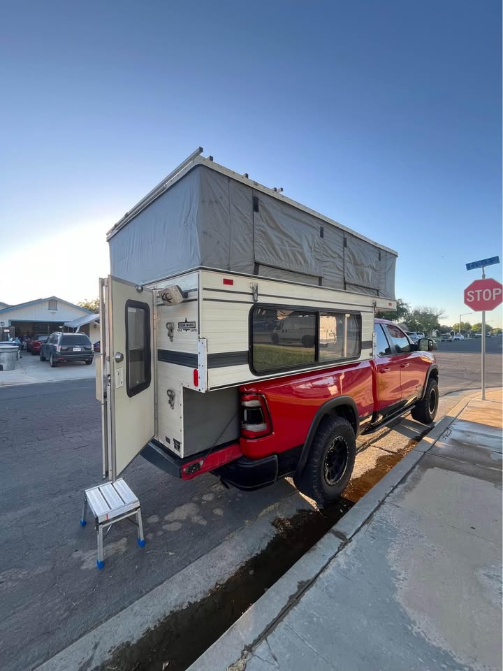 2002 Four Wheel Camper Grandby in Lemoore, CA (photo 4) — photo 4