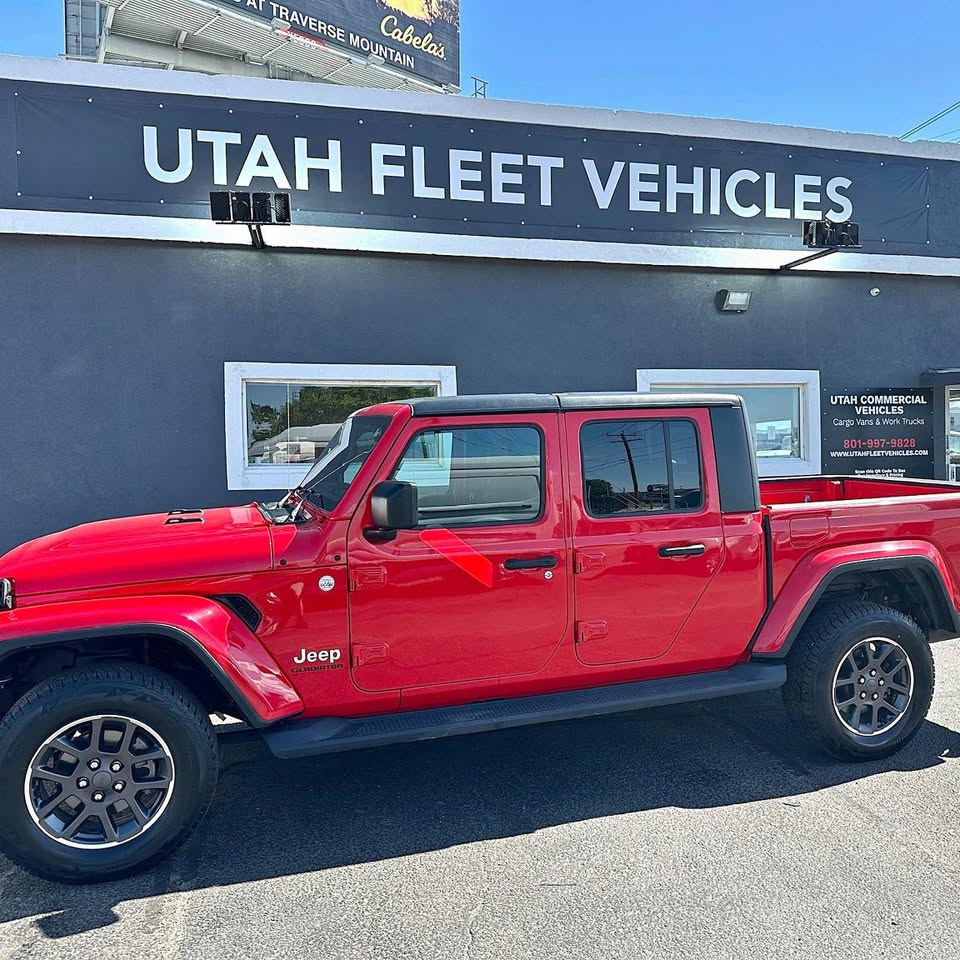 2020 Jeep gladiator overland 4x4 — photo 1