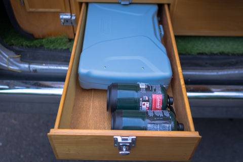 "The Bee Hive" Cozy Sustainable Camper! — photo 4