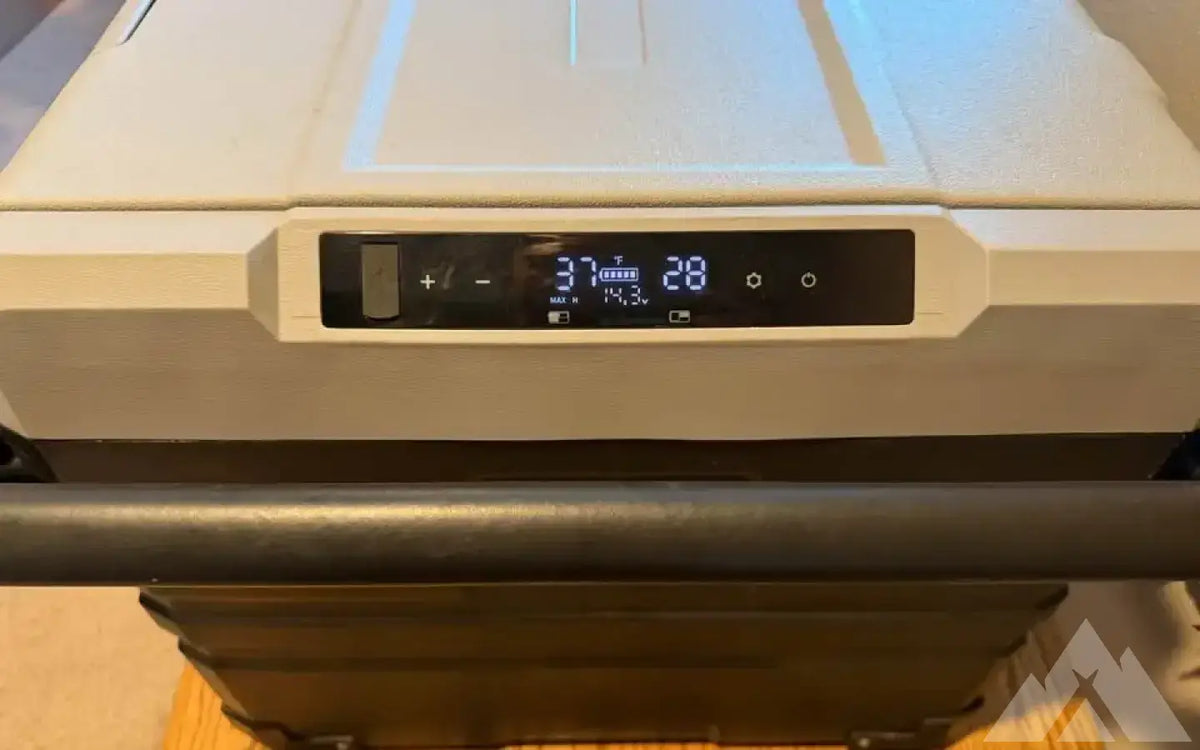 Camco Outdoors Portable Refrigerator 95L 12V/110V — used coolers & fridges for sale (photo 3) — photo 3