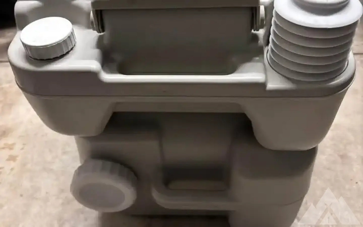 Camco travel toilet — new showers & toilets for sale (photo 3)