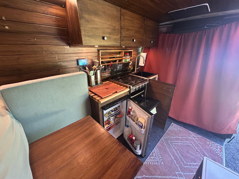 Appa, Your Fully Loaded Off-Grid Campervan — photo 5