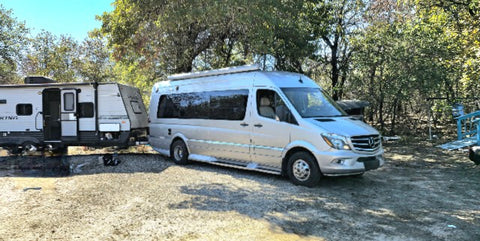 2015 Winnebago ERA Touring Coach – Mercedes Diesel Camper Van overland rental