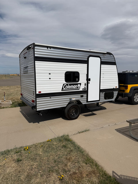 Cozy & Lightweight Coleman 13B Bunkhouse overland rental