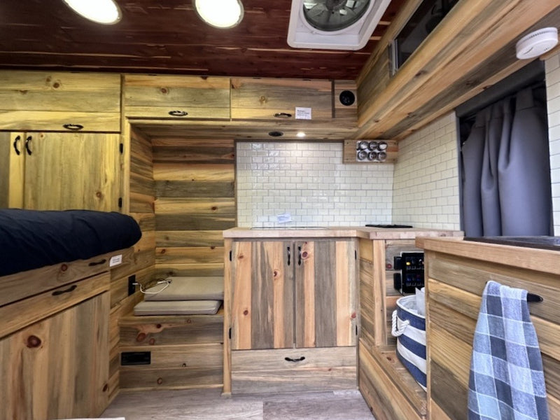 built-in storage — photo 8
