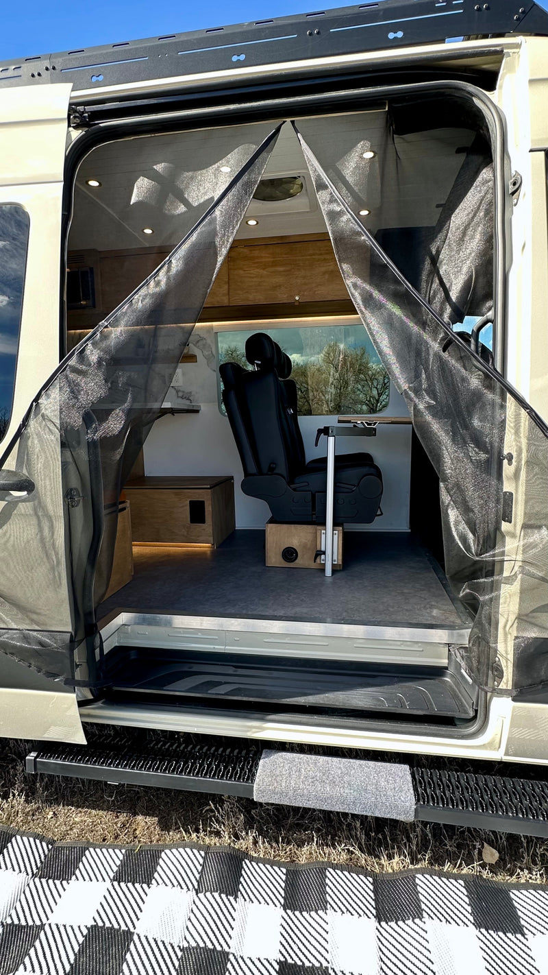 Luxury Mercedes Sprinter 4x4 Campervan “Sully” — photo 5