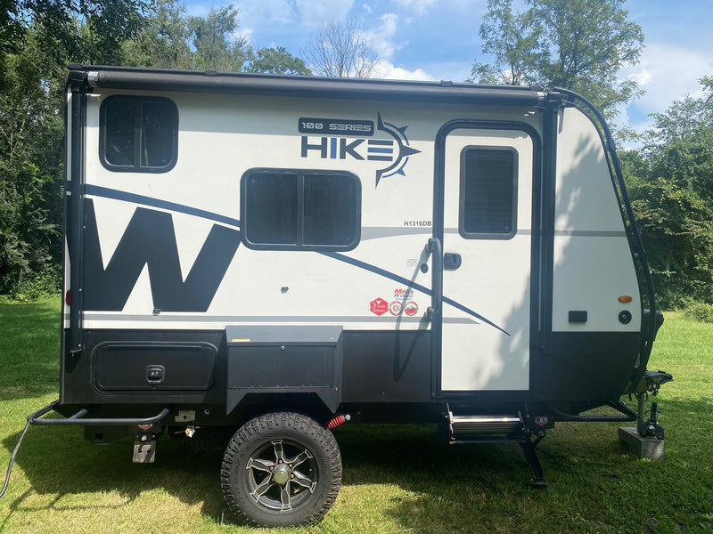  a man — photo 3