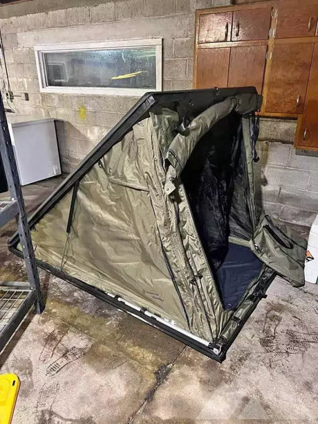 Clamshell roof Top Tent RTT — used rooftop tents for sale