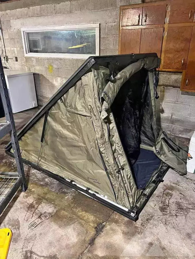 Clamshell roof Top Tent RTT — used rooftop tents for sale