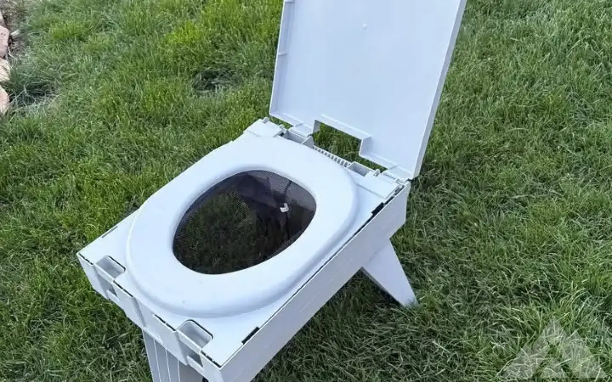 Clean waste portable toilet — new showers & toilets for sale — photo 1