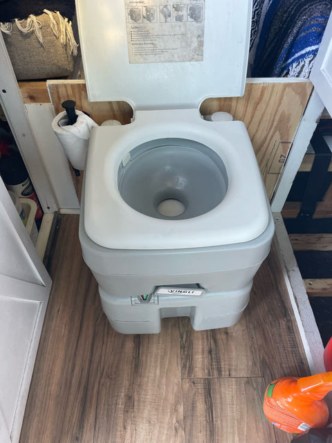 Murph the Smurf: Sprinter Camper Conversion — photo 2