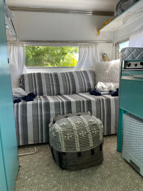 Tiffany The  1969 Vintage Travel Trailer — photo 5