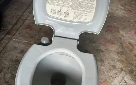 Coleman camping toilet — used showers & toilets for sale (photo 2)