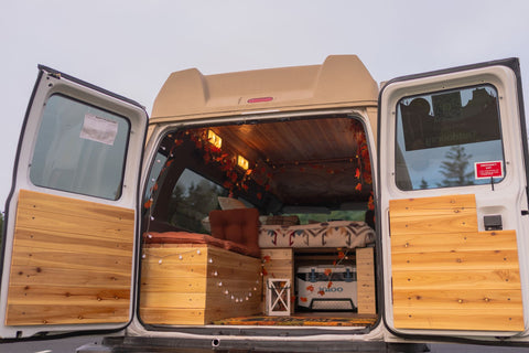 Autumn Breeze Voyager - Cozy Cedar Camper Van — photo 4