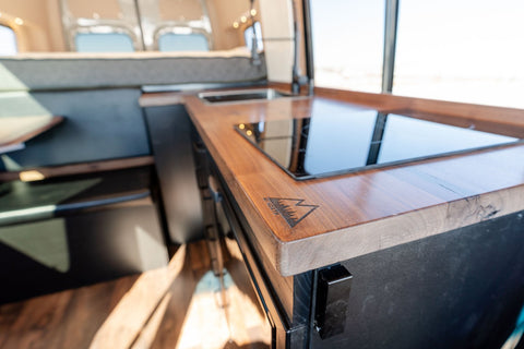 Firefly - fully off-grid 2022 Mercedes Sprinter. Pet friendly. — photo 4