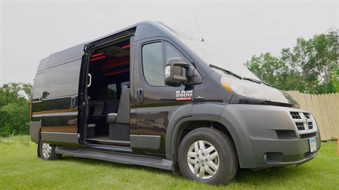 Luxury Transport Van — photo 2