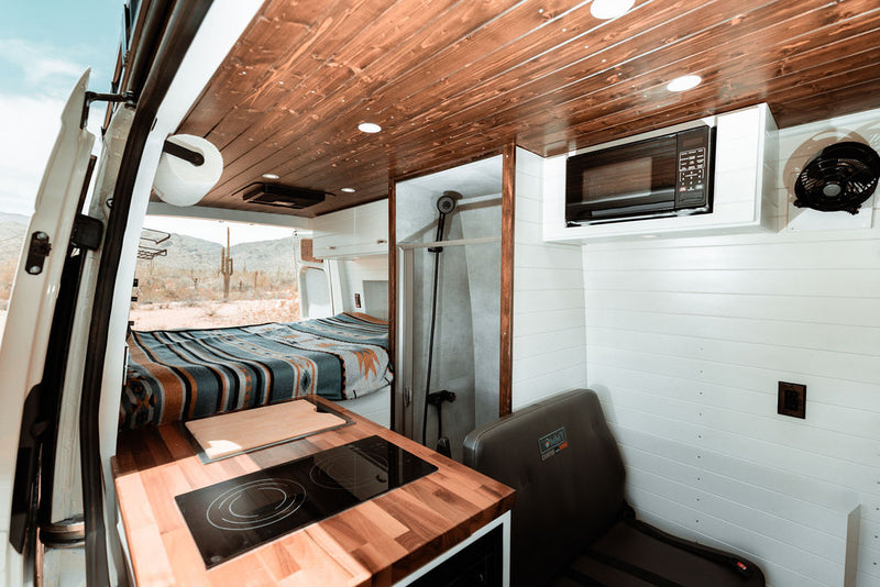 24 Mercedes-Benz Sprinter, Seats 4, Indoor shower, Sink, Stove, Microwave — photo 3