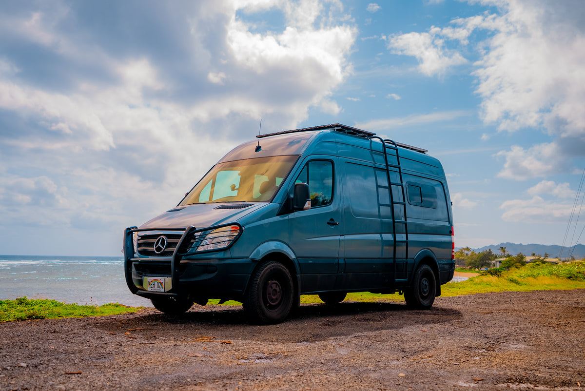 "Big Blue" - Custom Vintage Mercedes Campervan! — photo 5