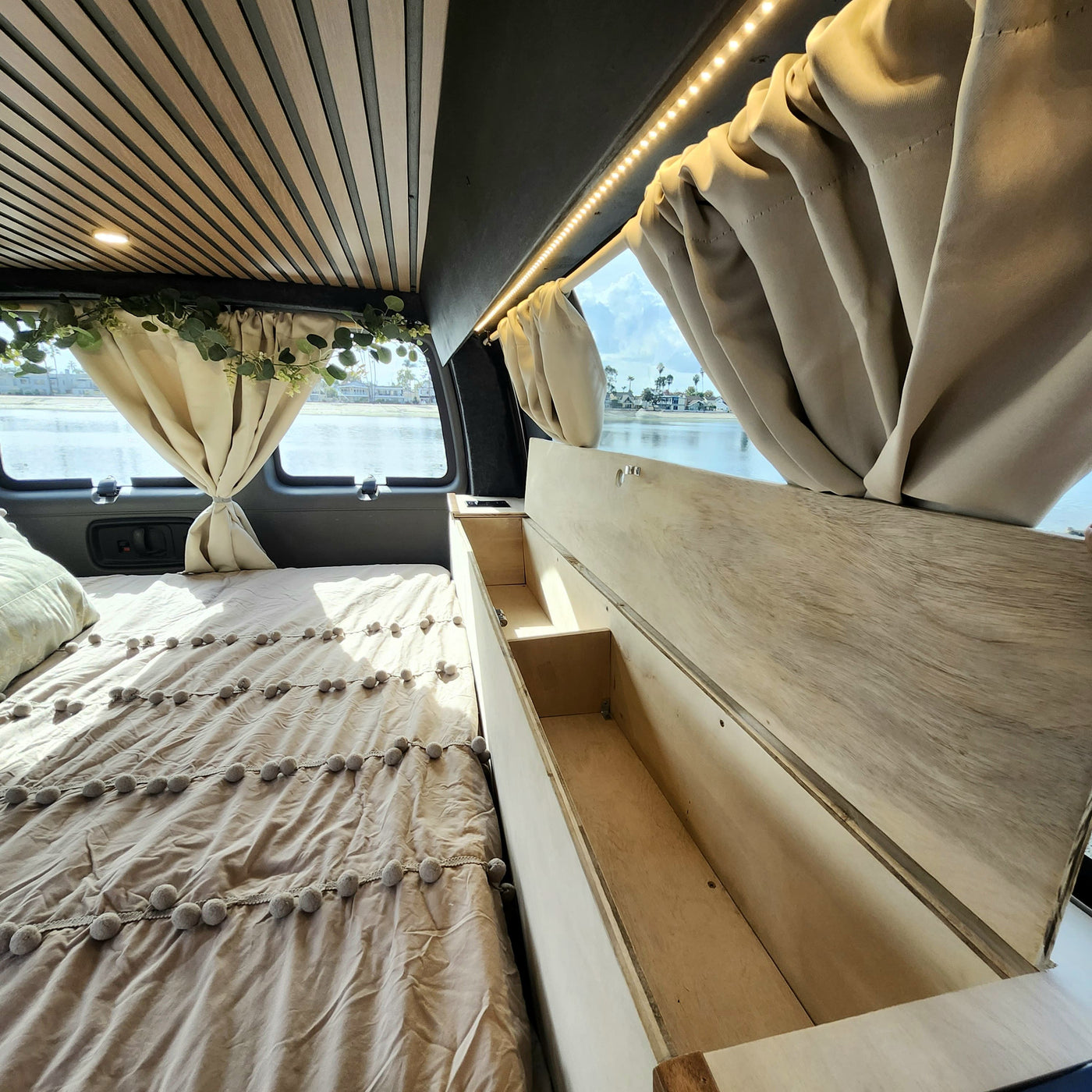 Adventure-Ready Luxury Campervan – Off-Grid, Fresh Build — photo 8