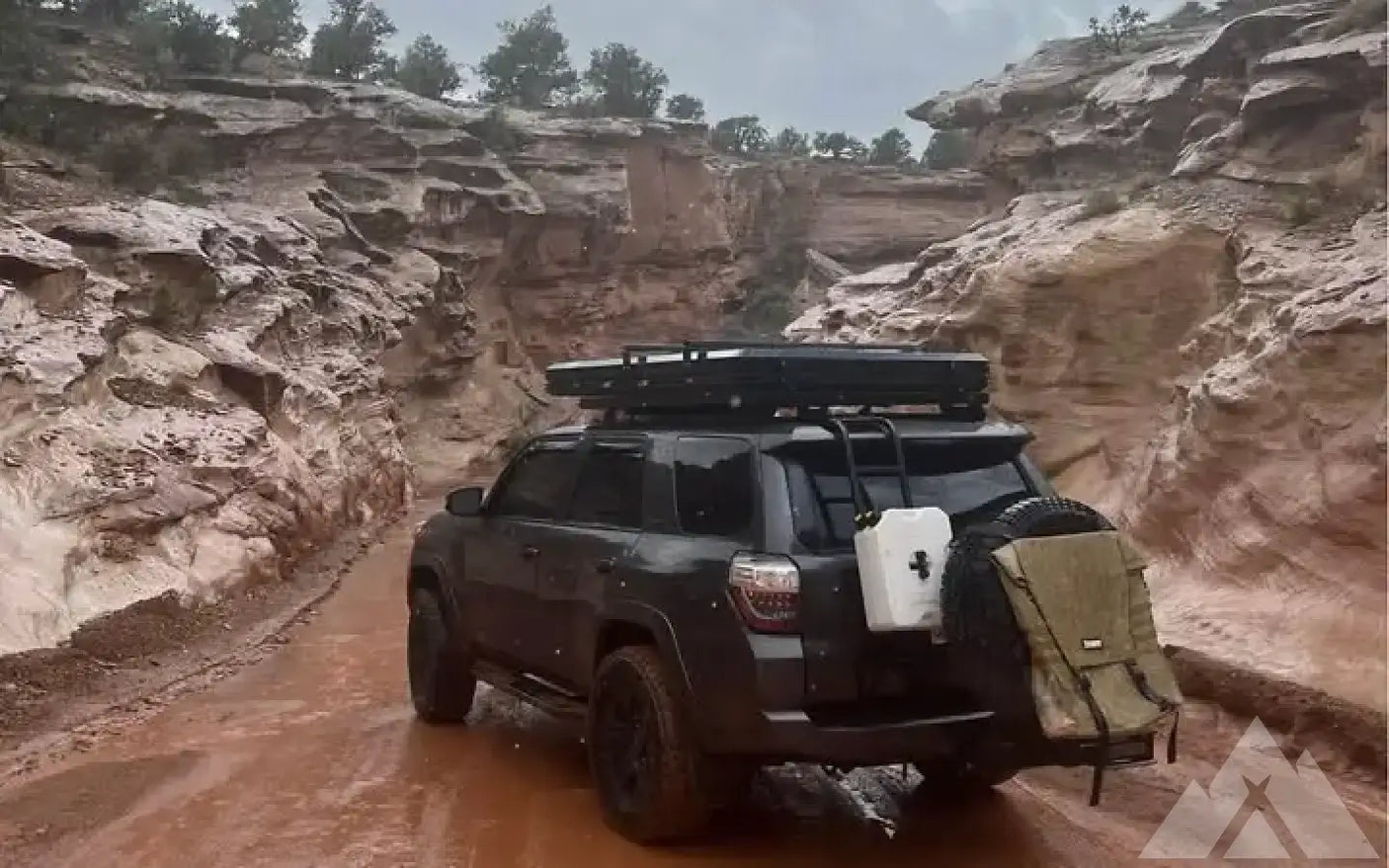 CVT Aluminum Mt St. Helen’s Roof Top Tent — used rooftop tents for sale (photo 2)