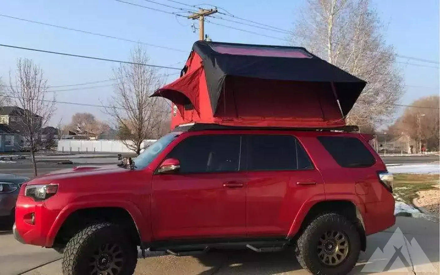 CVT (Cascade Vehicle Tents) Mt. Rainier 3+ person — used rooftop tents for sale