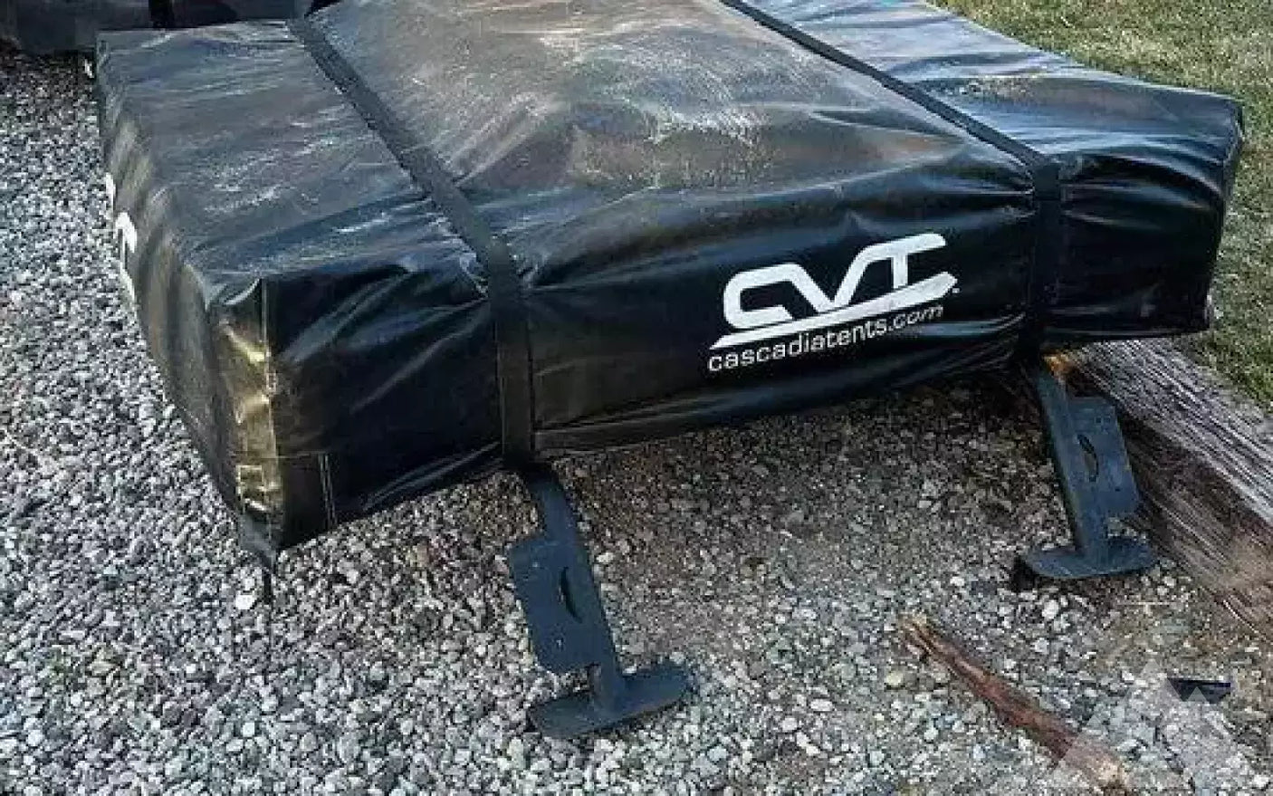 CVT Summit Series Roof Top Tent — used rooftop tents for sale (photo 4)