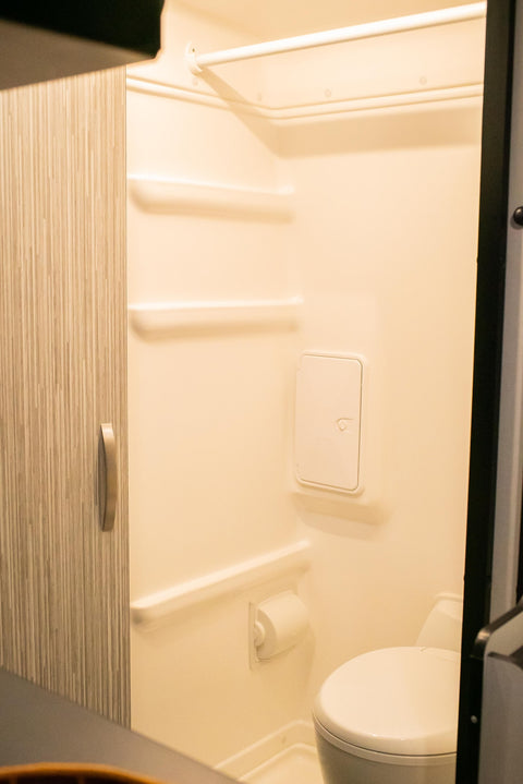 2022 Winnebago Revel — photo 4