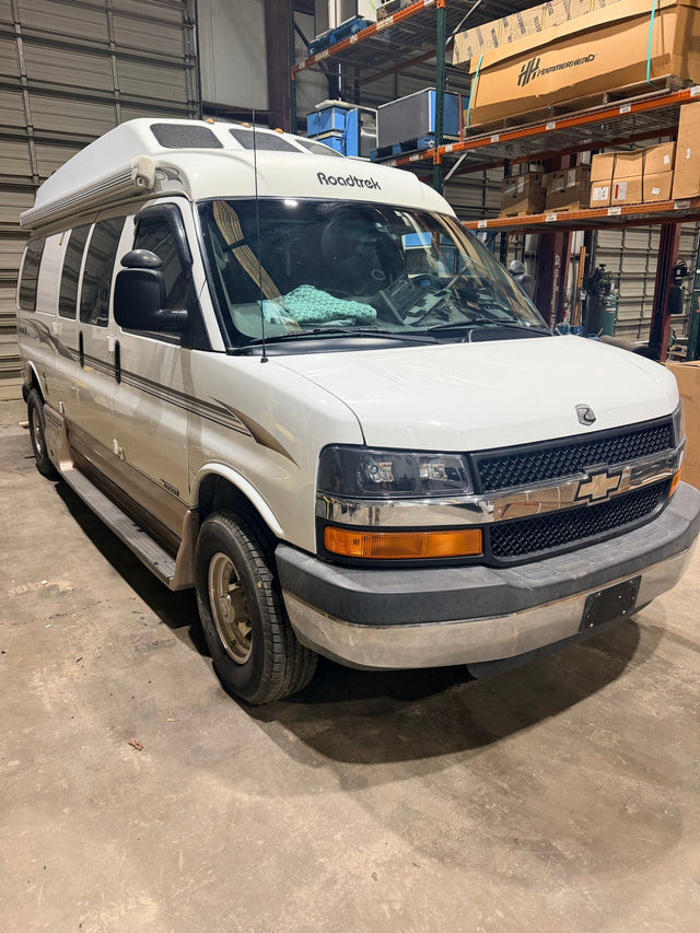 2004 Roadtrek Roadtrek Class B Travel Camper Van; All amenities of home! — photo 2
