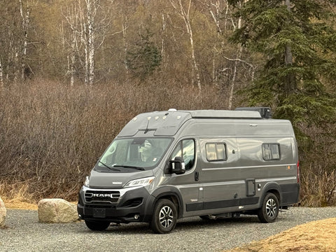 2025 Winnebago Solis p59x — photo 4