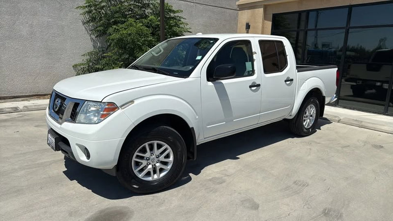 2018 Nissan Frontier Crew Cab SV Pickup 4D 5 ft in Fresno, CA (photo 2) — photo 2