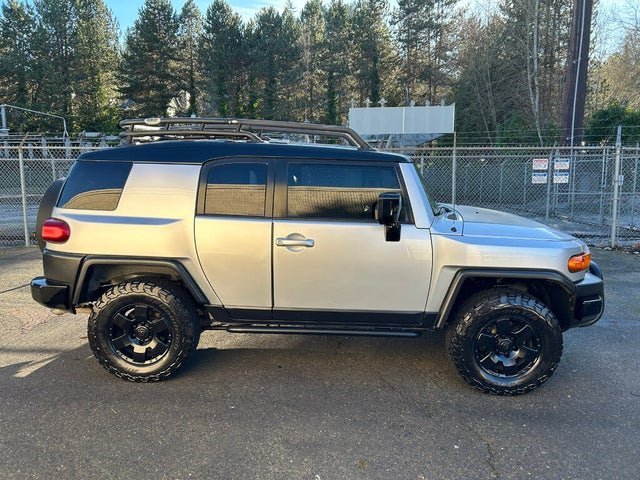 2008 Toyota FJ Cruiser 4WD in Kirkland, WA (photo 2) — photo 2
