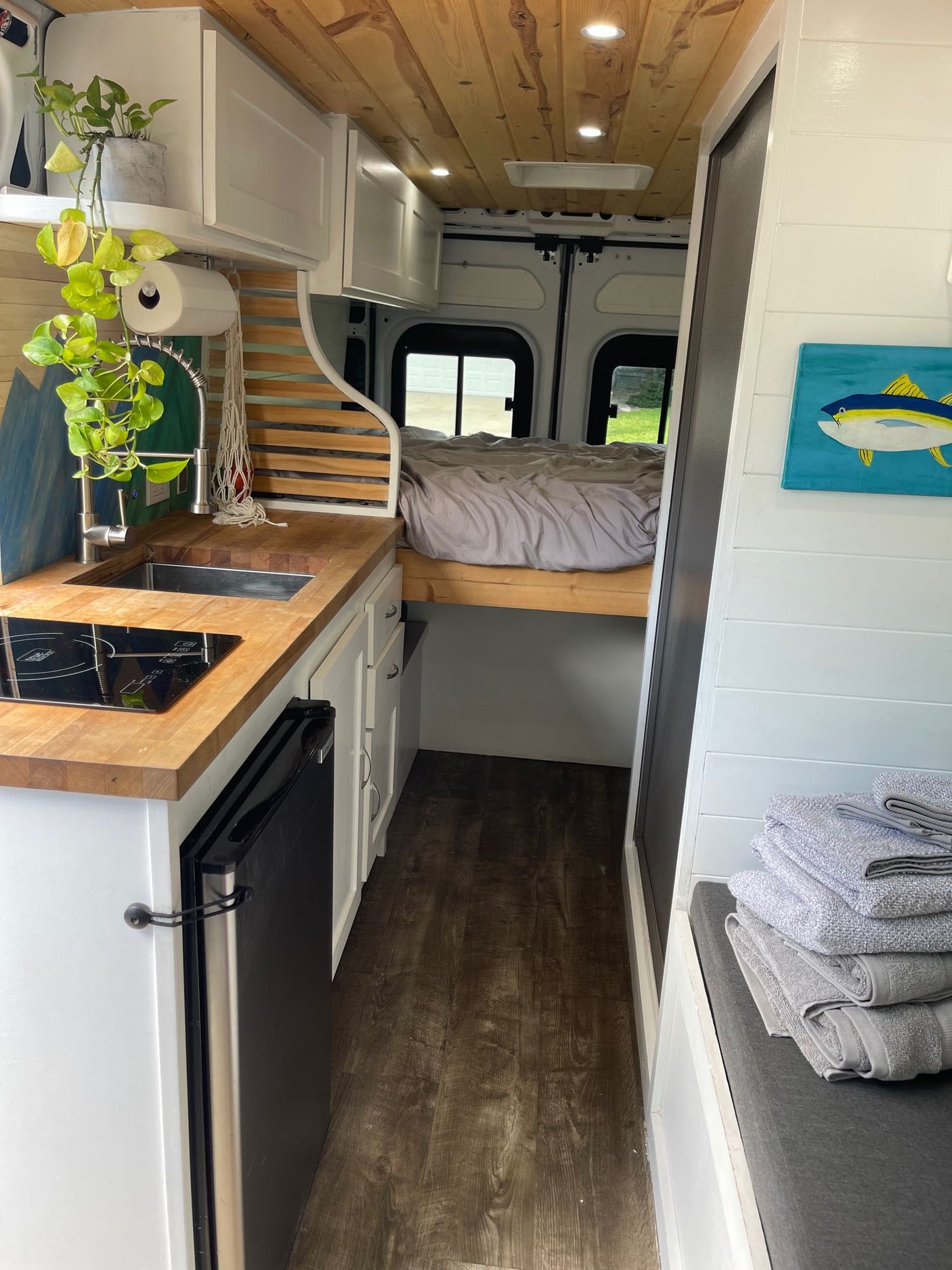 “Sandy” the 2021 campervan