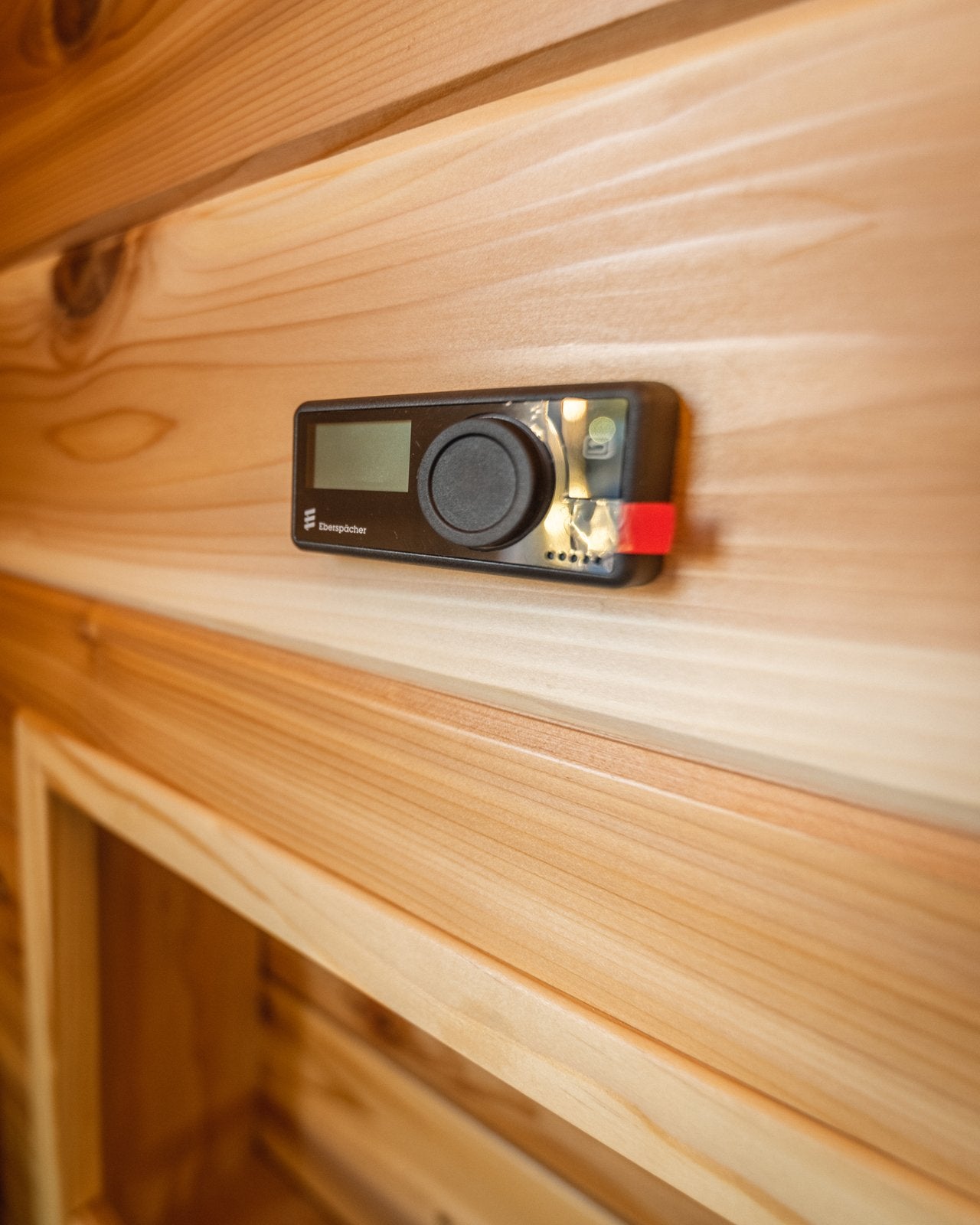 Off-Grid Campervan - Pro-Converted Ram Promaster 2500 — photo 9