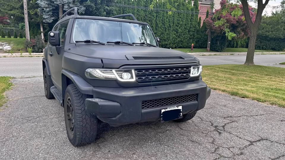2008 Toyota FJ Cruiser in Toronto, ON (photo 1)