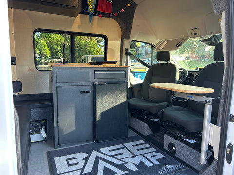Pamela Vanderson - 2023 Ford Transit — photo 3