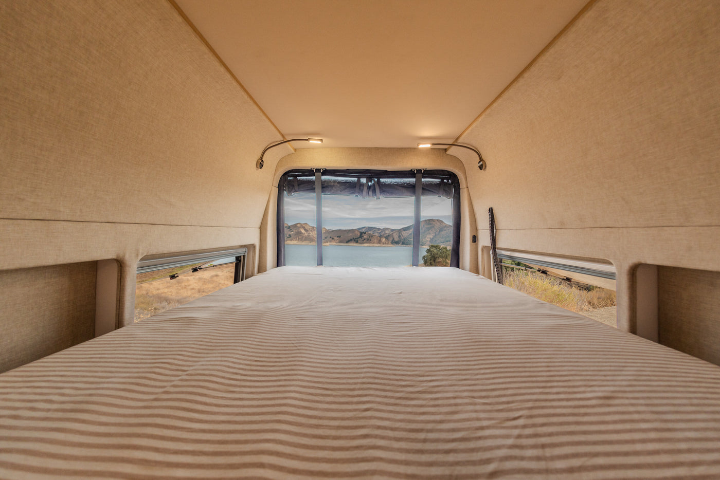 Noovo Plus – Adventure-Ready 4-Seater Camper Van — photo 12