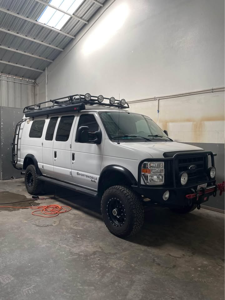 2010 Ford Sportsmobile 4x4 in El Cajon, CA (photo 1)