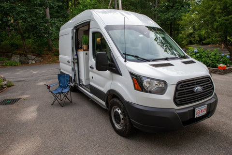 Ultimate Adventure Van with AC & Hot Shower, Battery bank, Queen Bed — photo 3
